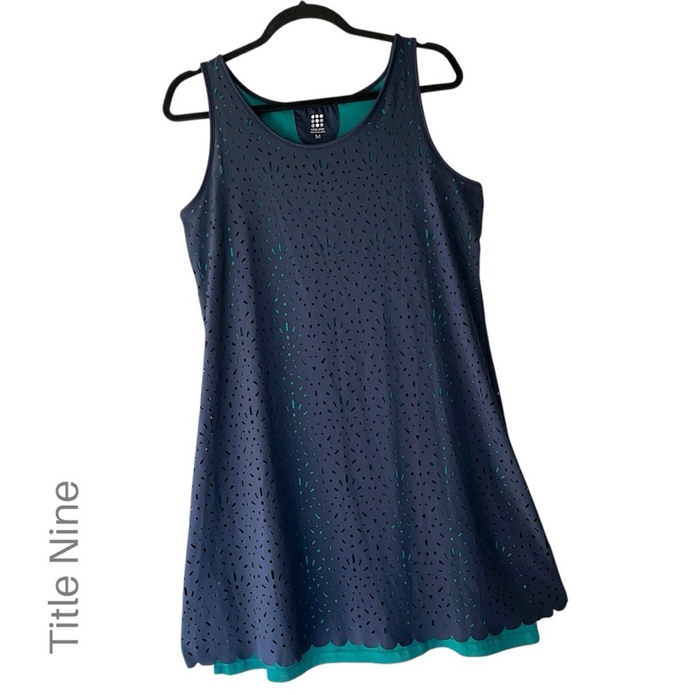 TITLE NINE | NWOT NIMBELNE ILLUSION LASER CUT STRETCH ATHLETIC DRESS | MEDIUM